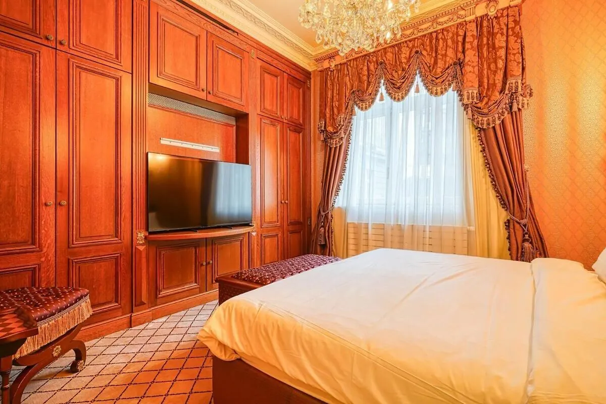 Napoleon Suite Champs Elysees Paris 0*,