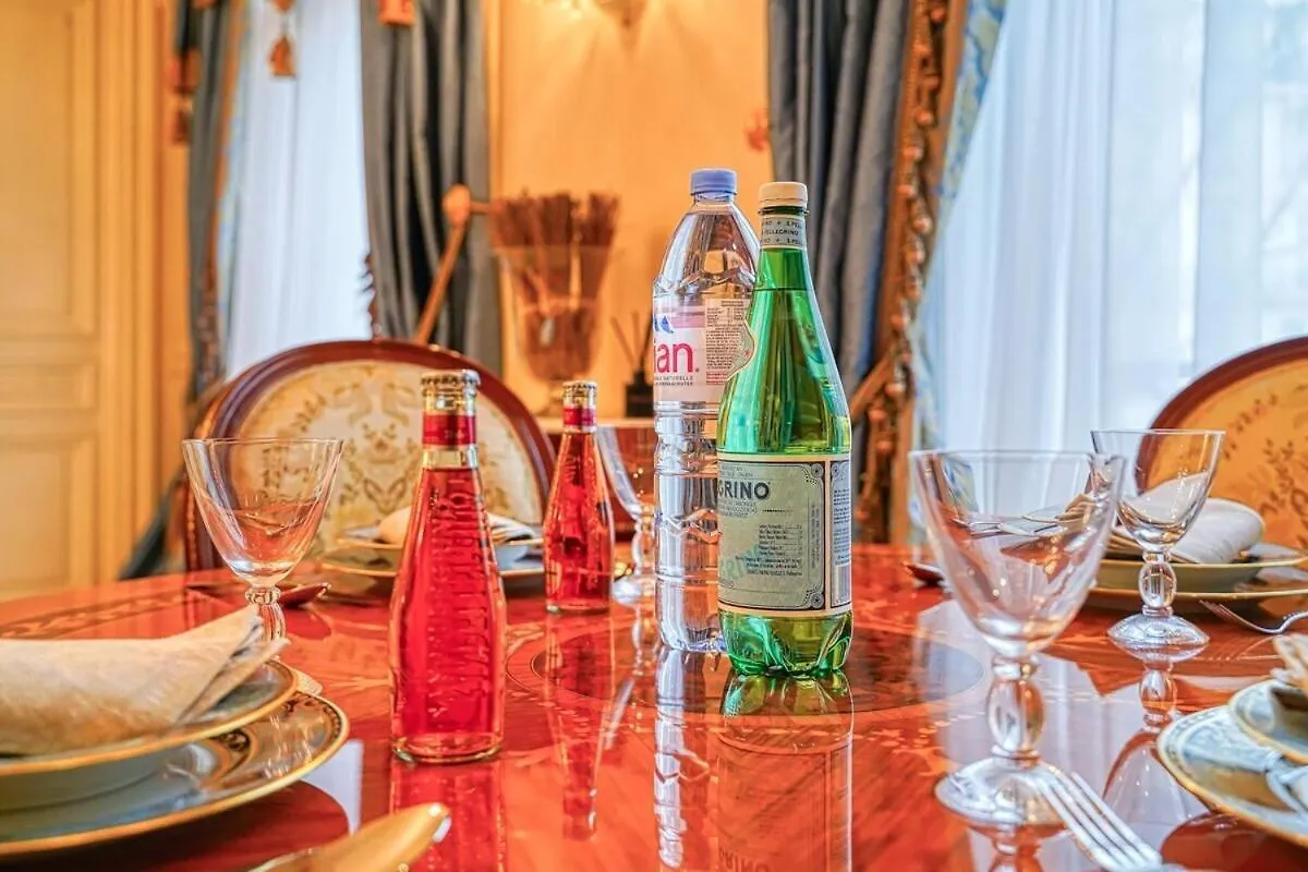 Napoleon Suite Champs Elysees Paris 0*,